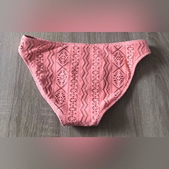 XHILARATION “Size M” Swimsuit Bottoms - Picture 2 of 3